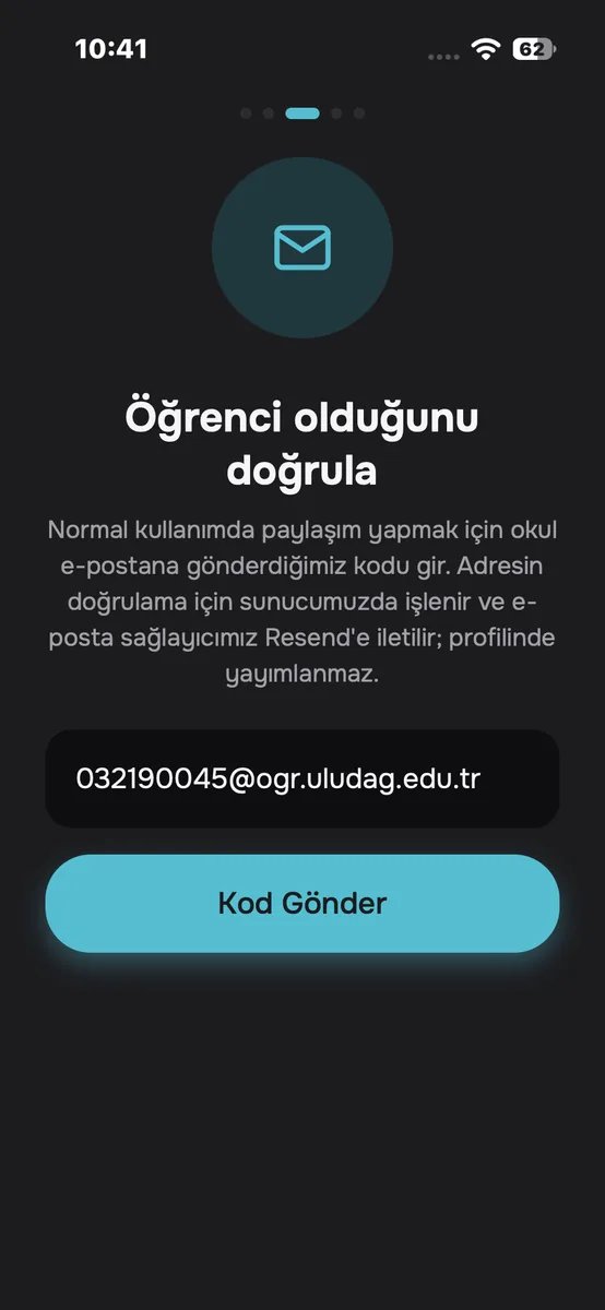 Öğrenci doğrulama ekranı, okul e-postası ve Kod Gönder düğmesi